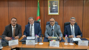 السيد علي قادري المدير العام للقرض الشعبي الجزائري