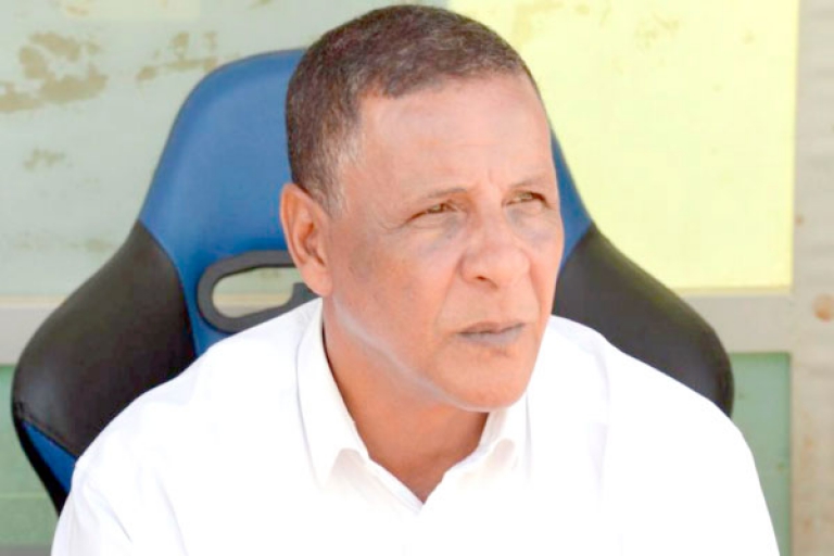 عمراني يضمن خدمات بن عيادة وبلعميري، وبزاز يريد اللعب