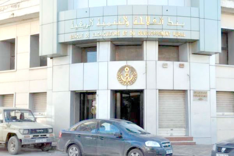 زدام يتهم بنك «بدر» بالتماطل في منح قرض «الرفيق»