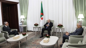 رئيس الجمهورية، السيد عبد المجيد تبون-سفير البرتغال لدى الجزائر، السيد لويس دي ألبوكوير كي فيلوسو