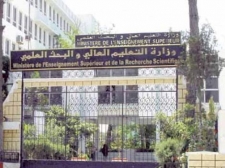 وزارة التعليم العالي تكرم باحـثين جزائريين