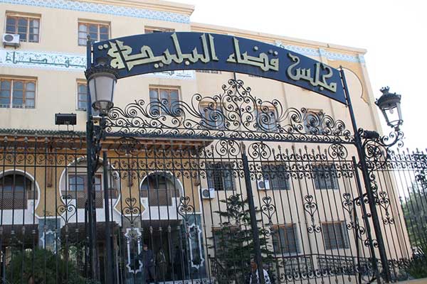 دفاع خليفة يستند لنظرية "المؤامرة" في التماس البراءة والتخفيف