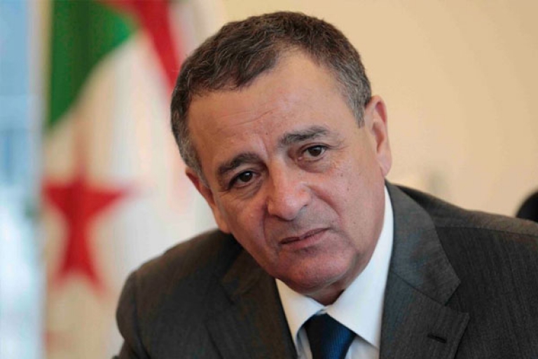 بوشوارب يجري تغييرات على رأس مجمّعات صناعية
