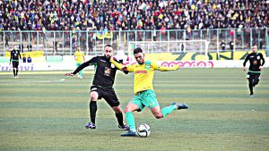 ”الكناري” في مواجهة ”السي اس سي”.. والنصرية للابتعاد عن الخطر