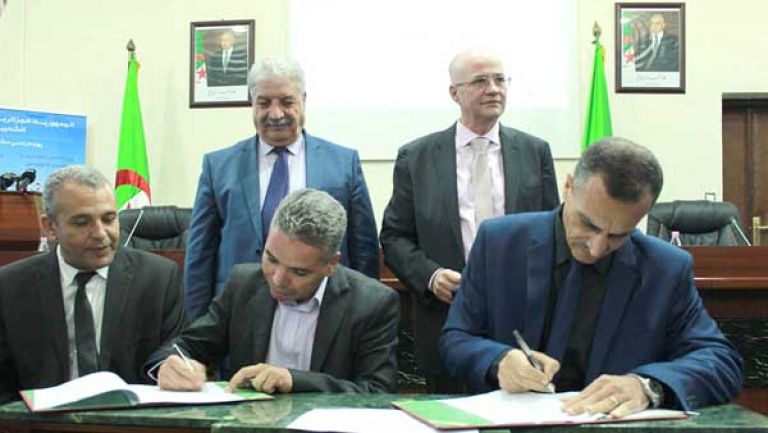 إنشاء مخبرين للبحوث الخاصة بالعمل والضمان الاجتماعي