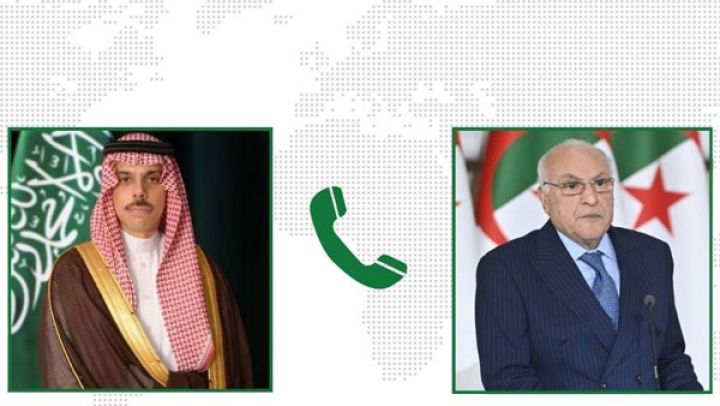 عطاف يتحادث هاتفيا مع نظيره السعودي تحضيرا للقمة العربية الطارئة