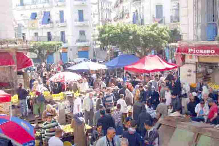 الشروع في إزالة 400 سوق غير شرعي