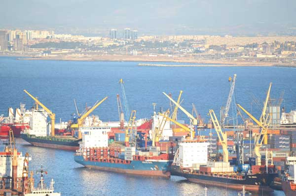 إحالة ملفات مستوردين على العدالة 