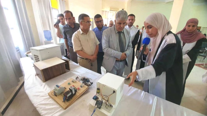 عصا ذكية ونظارات ناطقة للمكفوفين وتطبيق لنقل البضائع