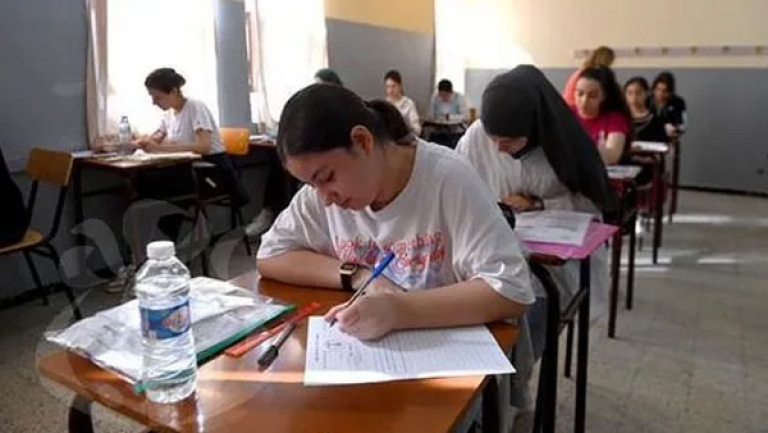 الأدبيون والعلميون متفائلون باللغة العربية والتربية الإسلامية