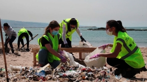 مبادرات تطوعية لتنظيف شواطئ الجزائر قبل موسم الاصطياف