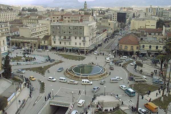 أجواء تميزها سهرات فنية وقعدات عائلية للسحور