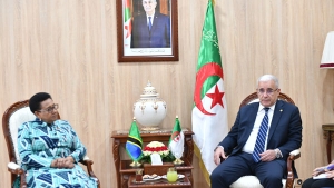 رئيس المجلس الشعبي الوطني، إبراهيم بوغالي-وزيرة الشؤون الخارجية والتعاون الشرق إفريقي بجمهورية تنزانيا الاتحادية، السيدة ستر جومينا لورانس تاكس