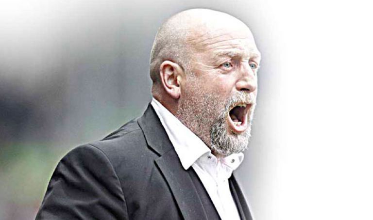 دومـــــــا يستقر رأيه على التشكيلة الأساسية