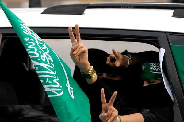 السعوديات يخضن لأول مرة الانتخابات المحلية نهاية العام الجاري