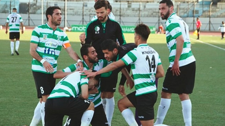 اللاعبون يطالبون براتب شهر واحد قبل مرحلة الإياب
