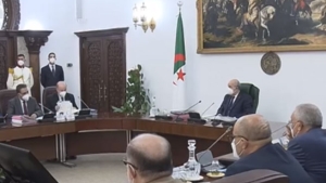 السيد عبد المجيد تبون، رئيس الجمهورية، القائد الأعلى للقوات المسلحة، وزير الدفاع الوطني