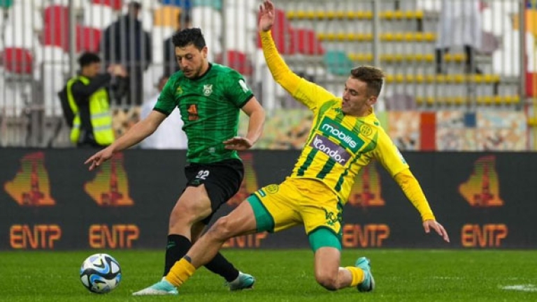 &quot;السياسي&quot; يطيح بالكناري في أمسية باردة