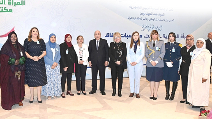 الرئيس تبون جعل كرامة المرأة خطا أحمر
