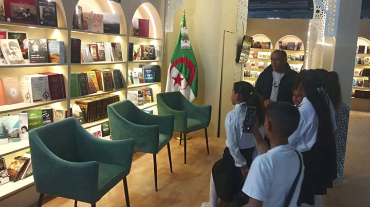 مشاركة جزائرية في المعرض الدولي للكتاب بتونس
