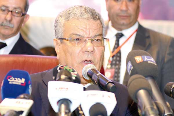 سعداني يدعو إلى توحيد الصفوف ويقر بحرية كل مناضل في التعبير