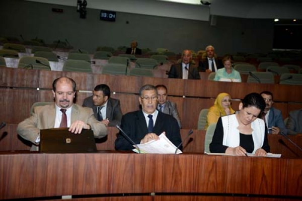 التفكير في استثمارات عمومية تتماشى وطبيعة المنطقة