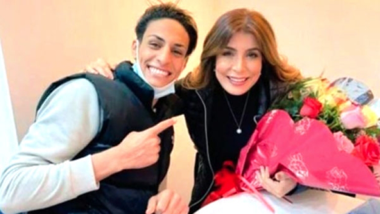 سواكري تعلن دعمها للبطلة إيمان خليف