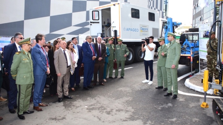 الجيش يرسّخ مبدأ الانفتاح على جميع فئات المجتمع