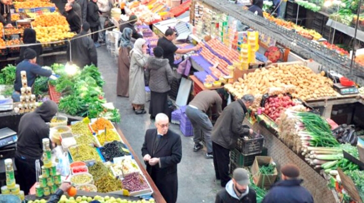 استقرار أسعار الخضر والفواكه بأسواق الجملة والتجزئة