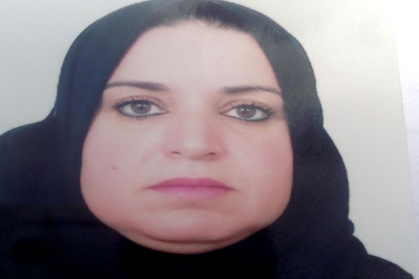 سيدة تنظم خلايا جوارية لتحسيس المرأة بأهمية المشاركة
