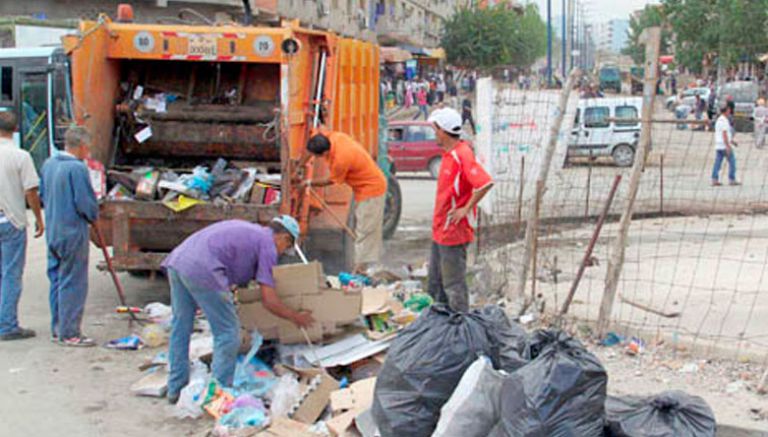 النفايات الصلبة تغزو حي «بوصقلول»