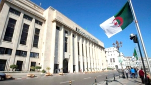 42 مشروع قانون لدعم الإصلاحات وتحصين الجزائر من الآفات