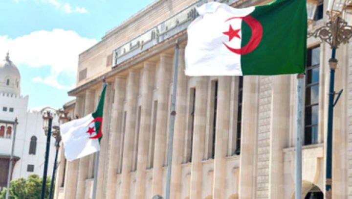 يوم دراسي حول المقاربة الجزائرية في مكافحة الإرهاب