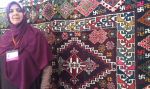 كلثوم تواتي حرفية في حياكة الزرابي