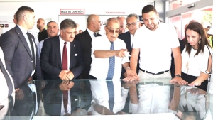 وزير الصناعة والإنتاج الصيدلاني علي عون