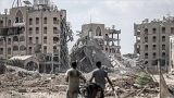 غزة تحت القصف الصهيوني المكثف والدمار الممنهج