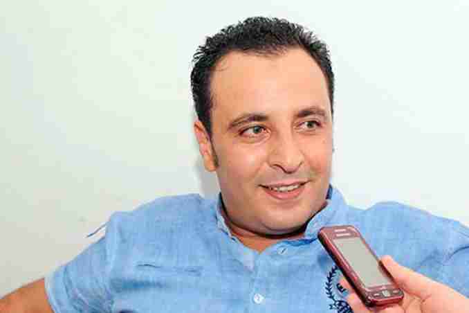 أشباه الفنانين يهددون الذوق العام، مما يستدعي التحرك