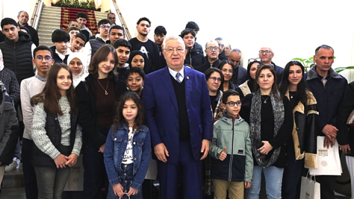 ناصري يكرّم أبناء موظفي وإطارات مجلس الأمة