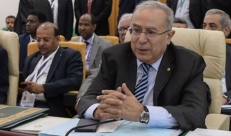 لعمامرة يؤكد ثبات مواقف الجزائر إزاء القضايا العربية