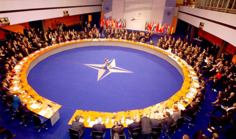 هل ينجح الناتو في صد «التهديد»الروسي؟