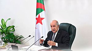 السيد عبد المجيد تبون، رئيس الجمهورية، القائد الأعلى للقوات المسلحة، وزير الدفاع الوطني