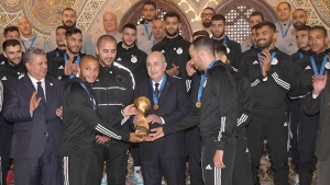 الجزائر لن تتخلى عن أبطالها