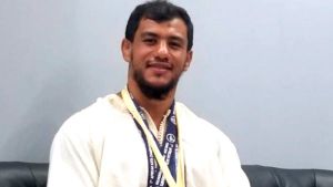 الاتحاد الدولي للجيدو يوقف المصارع نورين ومدربه بن يخلف