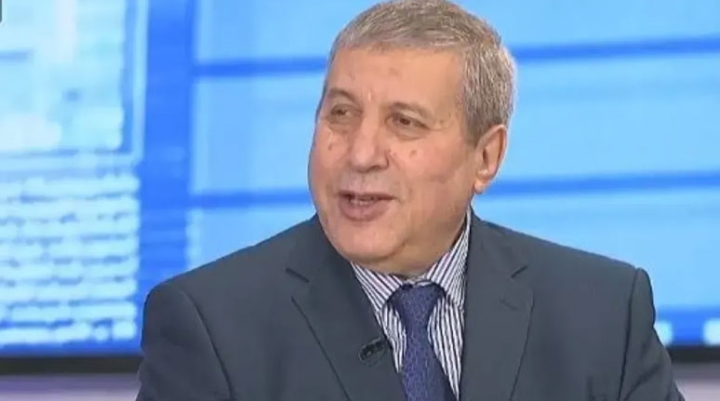 جثمان الإعلامي علي ذراع يوارى الثرى بمقبرة سيدي يحيى بالعاصمة