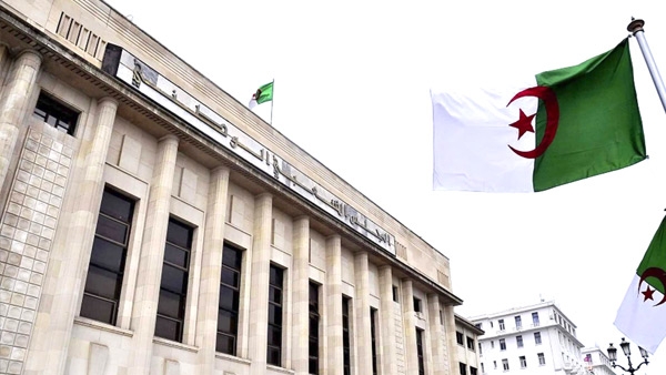 12 سؤالا لـ3 وزراء اليوم