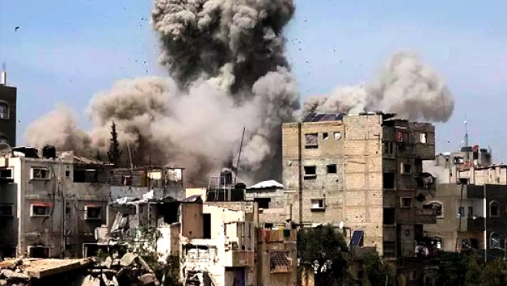 استشهاد أربعة فلسطينيين في قصف استهدف ورشة حدادة بغزة