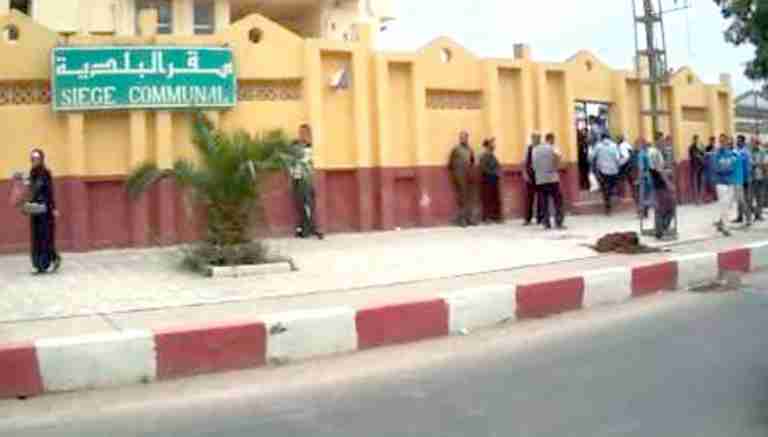 مشروع 250 مسكنا ورشة مهجورة