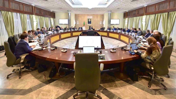 مشروع قانون التجارة الخارجية على طاولة الحكومة