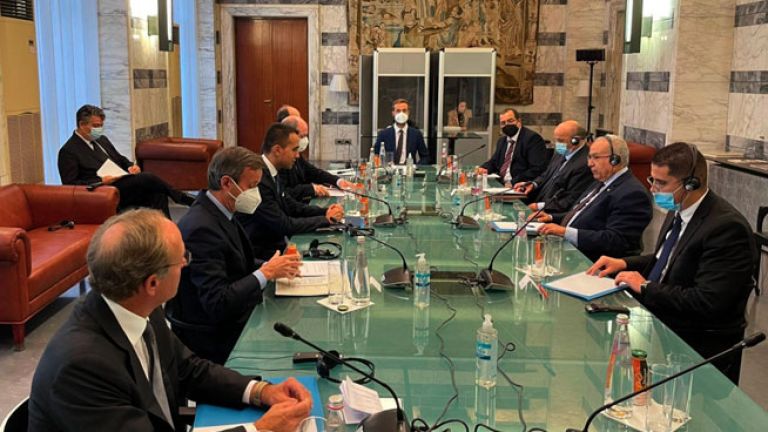 الجزائر لن تقدّم تنازلات ولن تسمح بالتدخل في شؤونها الداخلية