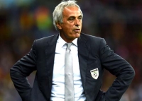 الضغط والرغبة في التغيير وشروطه المالية وراء انسحابه من تدريب ”الخضر”